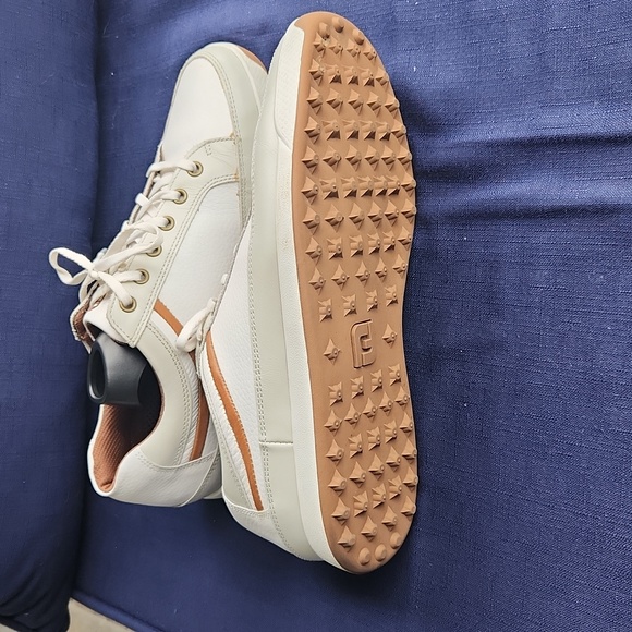 FootJoy Contour Casual Golf Shoes - Picture 2 of 4